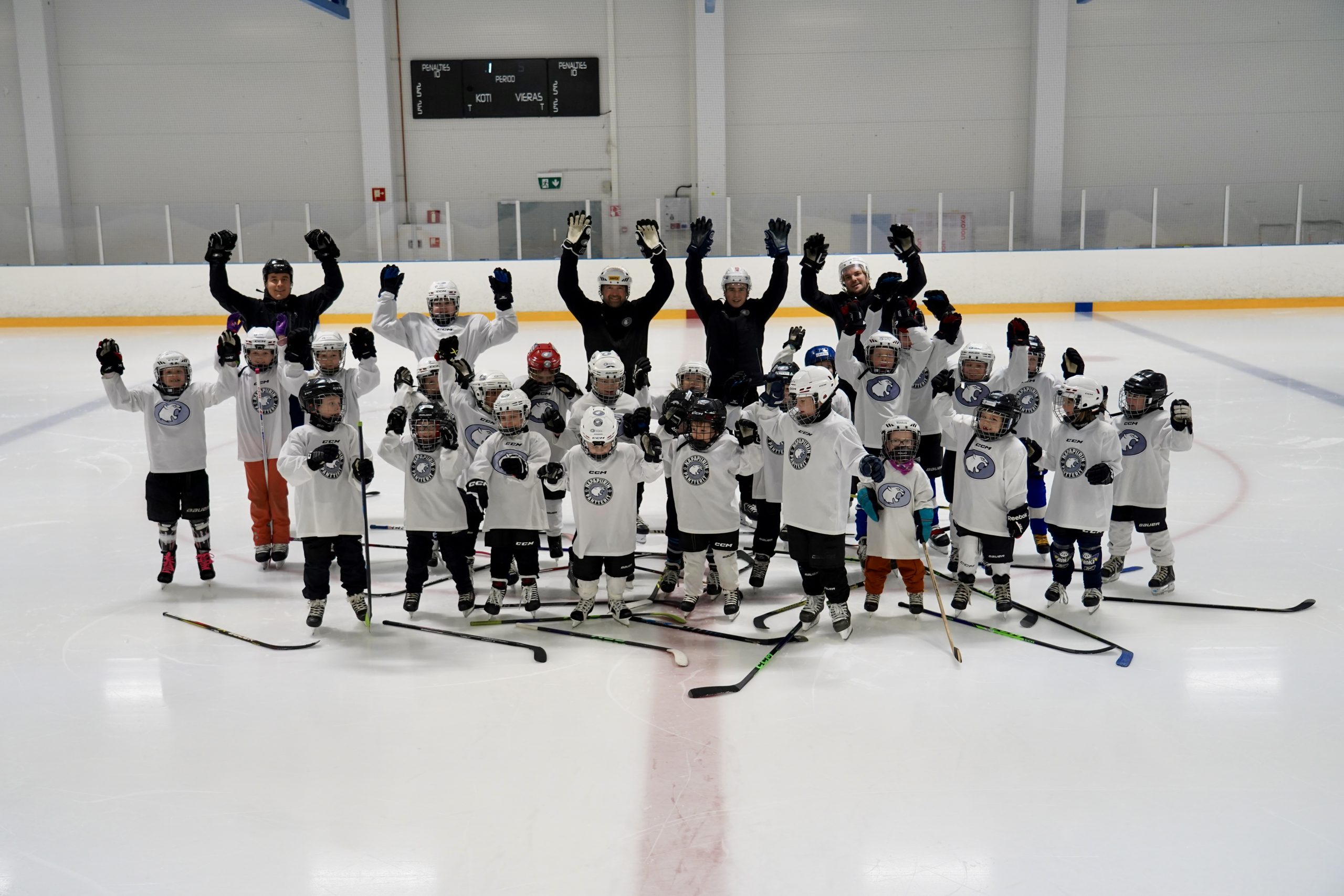 Kiitos vuodesta 2025 Pantteriperheelle ja juhlat jatkuu 2026!